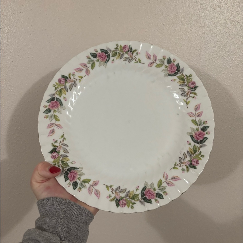 4 Floral White Dinner Plates